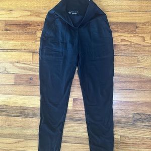 Aerie Chill Move Play Leggings Black with Pockets Size Small NWOT